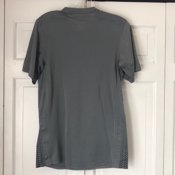 Men’s NIKE Dri Fit Running Shirt - Picture 5 of 7